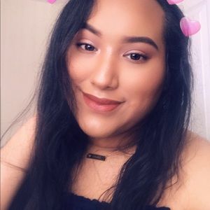 Meet your Posher, Damaris